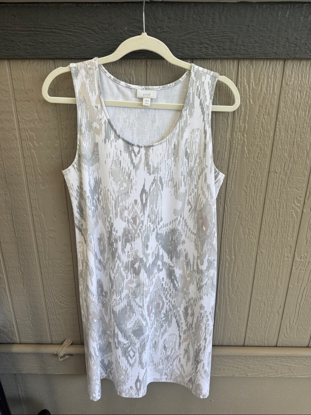 J. Jill White and Light Gray Patterned Sleeveless Dress